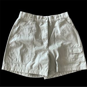 Vintage Woolrich Khaki Cargo Style Shorts. High Waisted 100% Cotton